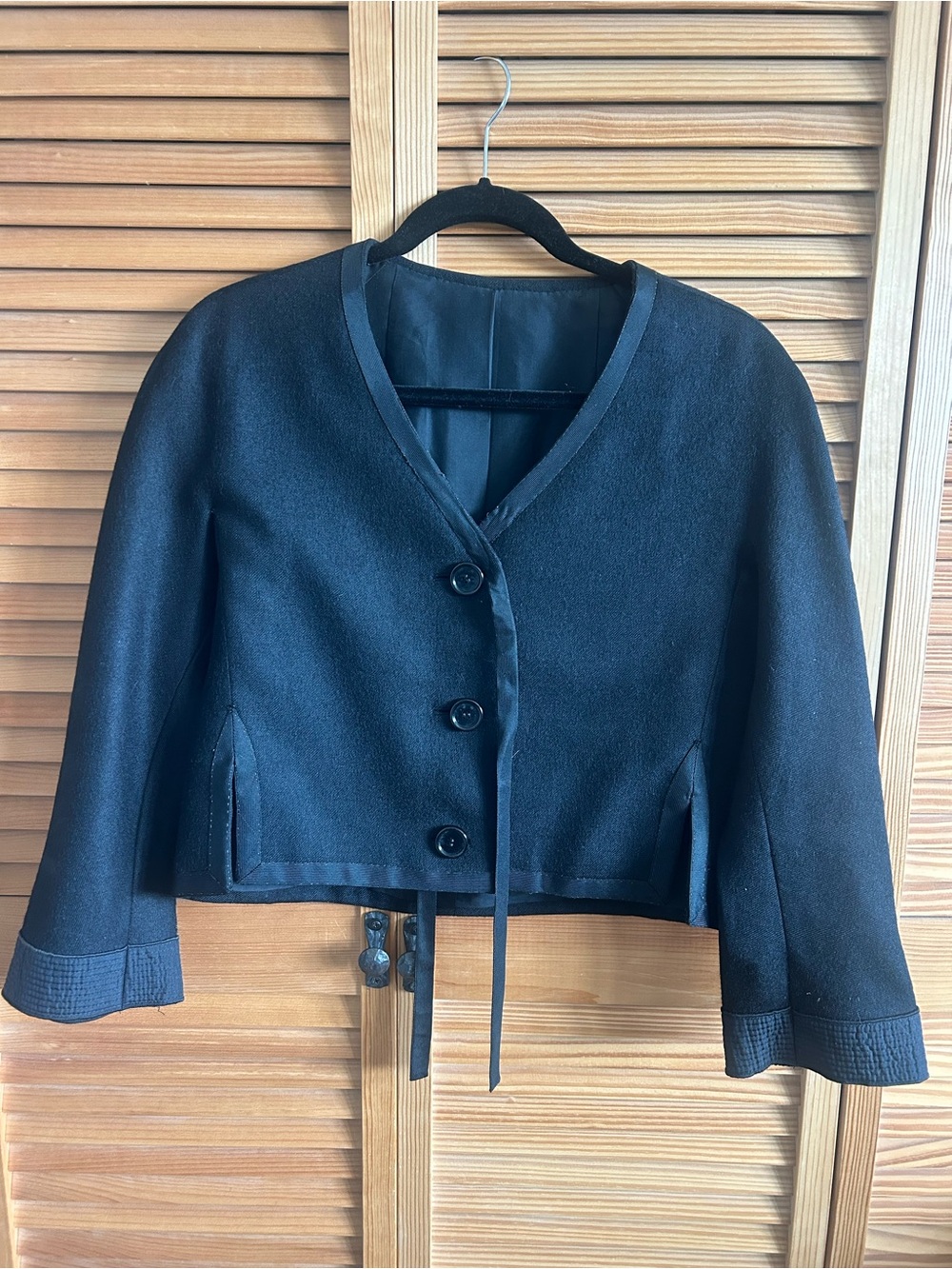 Classic Vintage Black Women's Cropped Jacket